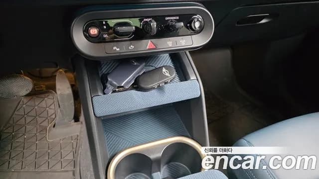 2024 Mini Cooper S Countryman 3rd Gen ALL4 Favoured Sold VIN WMW21GA07R7P70923 – interior seats 2024 Mini Cooper S Countryman 3rd Gen ALL4 Favoured Sold VIN WMW21GA07R7P70923 – interior seats