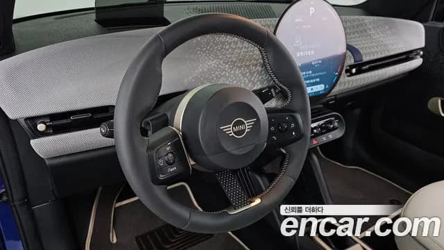 2024 Mini Cooper Electric 4th Gen SE Favoured Sold VIN WMW21GC02RTA25858 – interior seats 2024 Mini Cooper Electric 4th Gen SE Favoured Sold VIN WMW21GC02RTA25858 – interior seats