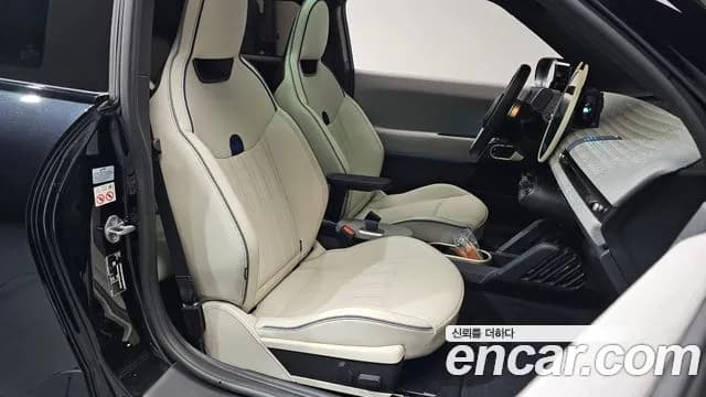 2024 Mini Cooper Electric 4th Gen SE Favoured Sold VIN WMW21GC07RTA42705 – dashboard 2024 Mini Cooper Electric 4th Gen SE Favoured Sold VIN WMW21GC07RTA42705 – dashboard