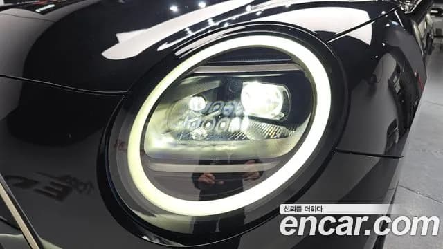 2024 Mini Cooper Electric 4th Gen SE Favoured Sold VIN WMW21GC07RTA42705 – photo 31 2024 Mini Cooper Electric 4th Gen SE Favoured Sold VIN WMW21GC07RTA42705 – photo 31
