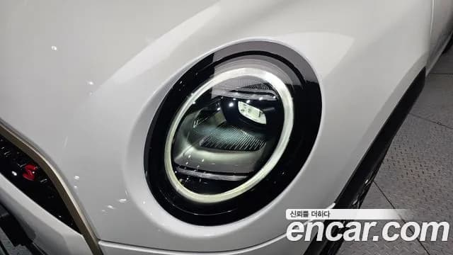 2025 Mini Cooper S 4th Gen Favoured Sold VIN WMW21GD00S2W29805 – exterior detail 2025 Mini Cooper S 4th Gen Favoured Sold VIN WMW21GD00S2W29805 – exterior detail