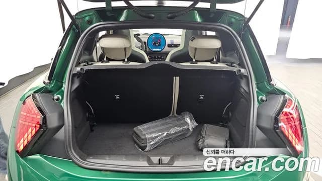 2025 Mini Cooper S 4th Gen Favoured Sold VIN WMW21GD0XS2W17905 – photo 17 2025 Mini Cooper S 4th Gen Favoured Sold VIN WMW21GD0XS2W17905 – photo 17