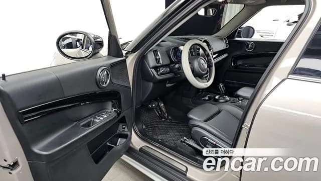 2022 Mini Cooper Countryman Classic Plus Sold VIN WMW31BR02N3N63143 – exterior detail 2022 Mini Cooper Countryman Classic Plus Sold VIN WMW31BR02N3N63143 – exterior detail