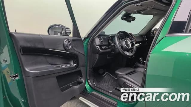 2022 Mini Cooper Countryman Classic Plus Sold VIN WMW31BR03N3N62812 – exterior detail 2022 Mini Cooper Countryman Classic Plus Sold VIN WMW31BR03N3N62812 – exterior detail