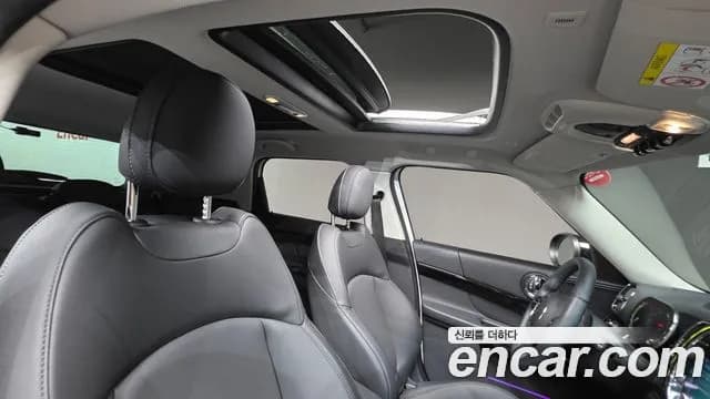 2024 Mini Cooper Countryman Classic Sold VIN WMW31BR03R3R42464 – interior seats 2024 Mini Cooper Countryman Classic Sold VIN WMW31BR03R3R42464 – interior seats