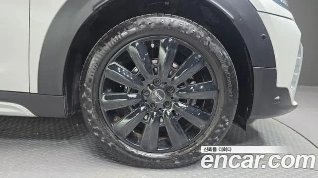 2024 Mini Cooper Countryman Classic Sold VIN WMW31BR03R3R42464 – undercarriage 2024 Mini Cooper Countryman Classic Sold VIN WMW31BR03R3R42464 – undercarriage