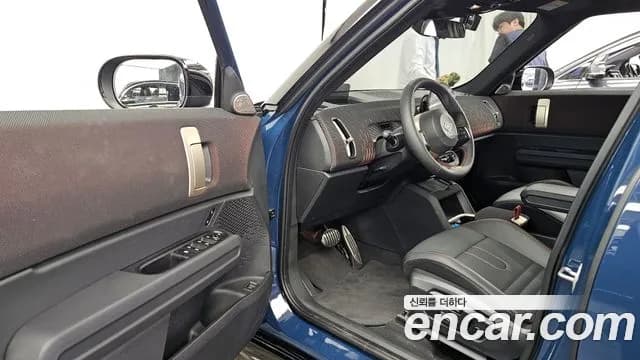 2025 Mini Cooper S Countryman 3rd Gen ALL4 JCW Sold VIN WMW31GA00S7R46429 – trunk area 2025 Mini Cooper S Countryman 3rd Gen ALL4 JCW Sold VIN WMW31GA00S7R46429 – trunk area