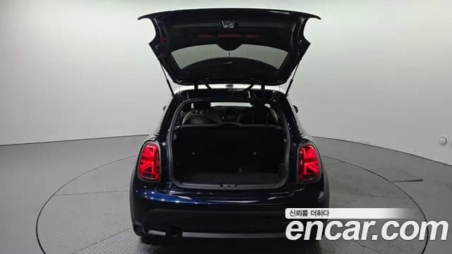 2023 Mini Cooper 3Door Resolute Edition Sold VIN WMW41DH01P2U14054 – photo 13 2023 Mini Cooper 3Door Resolute Edition Sold VIN WMW41DH01P2U14054 – photo 13