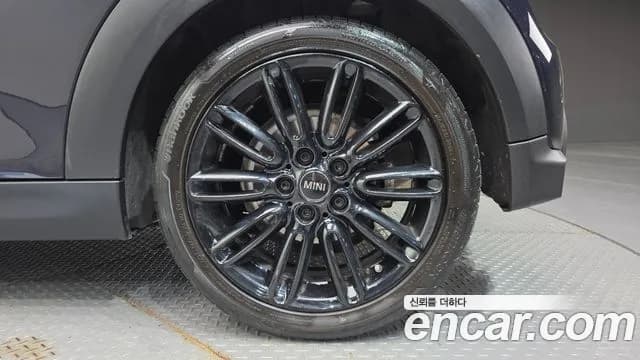 2023 Mini Cooper 3Door Resolute Edition Sold VIN WMW41DH01P2U14054 – photo 19 2023 Mini Cooper 3Door Resolute Edition Sold VIN WMW41DH01P2U14054 – photo 19