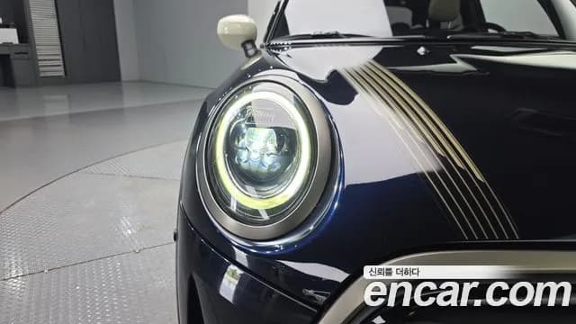 2023 Mini Cooper 3Door Resolute Edition Sold VIN WMW41DH01P2U14054 – photo 25 2023 Mini Cooper 3Door Resolute Edition Sold VIN WMW41DH01P2U14054 – photo 25