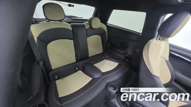 2023 Mini Cooper 3Door Resolute Edition Sold VIN WMW41DH01P2U14054 – photo 28 2023 Mini Cooper 3Door Resolute Edition Sold VIN WMW41DH01P2U14054 – photo 28