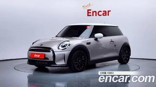 2024 Mini Cooper Classic Sold VIN WMW41DH04R2U76194 – interior seats 2024 Mini Cooper Classic Sold VIN WMW41DH04R2U76194 – interior seats