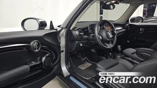 2024 Mini Cooper Classic Sold VIN WMW41DH06R2U41656 – dashboard 2024 Mini Cooper Classic Sold VIN WMW41DH06R2U41656 – dashboard