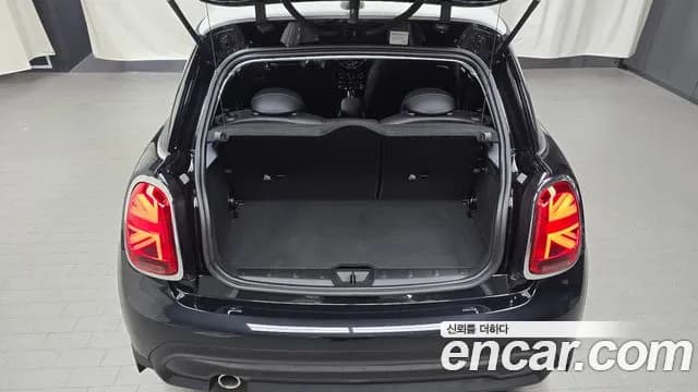 2023 Mini Cooper Classic Sold VIN WMW41DH08P2T21144 – trunk area 2023 Mini Cooper Classic Sold VIN WMW41DH08P2T21144 – trunk area