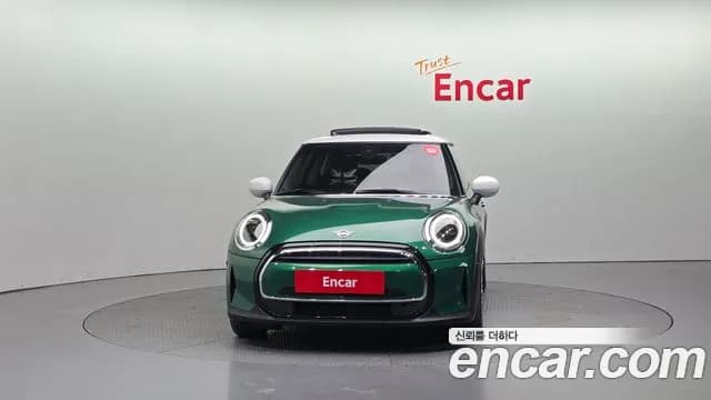 2023 Mini Cooper Classic Plus Launch Pack Sold VIN WMW41DH08P2U21583 – interior seats 2023 Mini Cooper Classic Plus Launch Pack Sold VIN WMW41DH08P2U21583 – interior seats