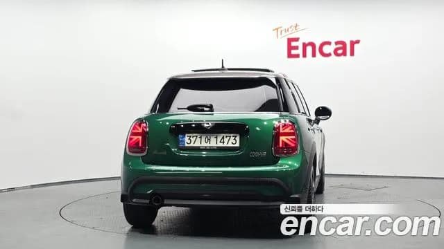 2022 Mini Cooper 5-Door Piccadilly Edition Sold VIN WMW41DK00N2P65642 – photo 27 2022 Mini Cooper 5-Door Piccadilly Edition Sold VIN WMW41DK00N2P65642 – photo 27