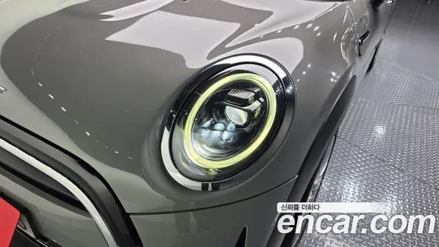2022 Mini Cooper 5-Door Classic Plus Sold VIN WMW41DK00N2R67686 – dashboard 2022 Mini Cooper 5-Door Classic Plus Sold VIN WMW41DK00N2R67686 – dashboard