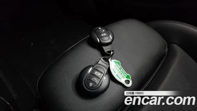 2023 Mini Cooper 5Door Classic Sold VIN WMW41DK00P2S68481 – interior seats 2023 Mini Cooper 5Door Classic Sold VIN WMW41DK00P2S68481 – interior seats