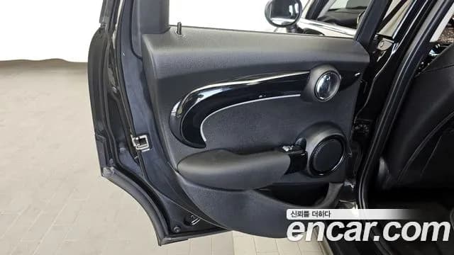 2024 Mini Cooper 5Door Classic Sold VIN WMW41DK00R2U59031 – dashboard 2024 Mini Cooper 5Door Classic Sold VIN WMW41DK00R2U59031 – dashboard