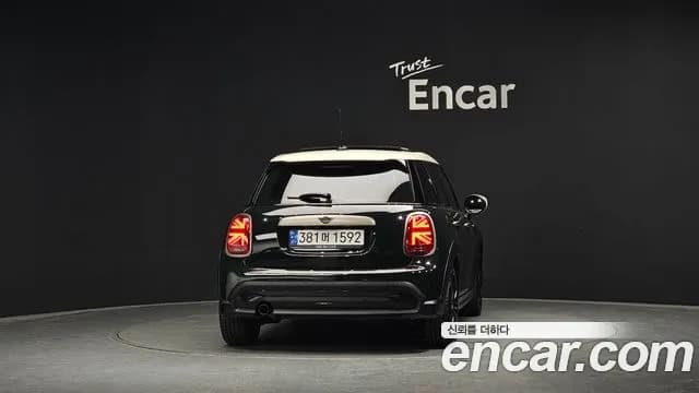 2023 Mini Cooper 5Door Resolute Edition Sold VIN WMW41DK01P2T07014 – photo 16 2023 Mini Cooper 5Door Resolute Edition Sold VIN WMW41DK01P2T07014 – photo 16