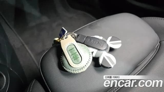 2024 Mini Cooper 5Door Classic Sold VIN WMW41DK01R2U79370 – photo 22 2024 Mini Cooper 5Door Classic Sold VIN WMW41DK01R2U79370 – photo 22