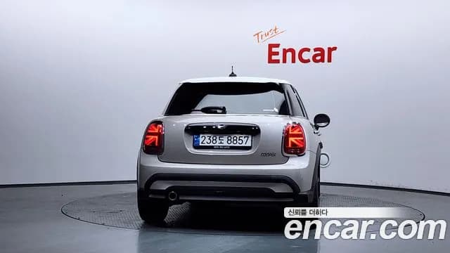 2024 Mini Cooper 5Door Classic Sold VIN WMW41DK01R2V52270 – photo 24 2024 Mini Cooper 5Door Classic Sold VIN WMW41DK01R2V52270 – photo 24