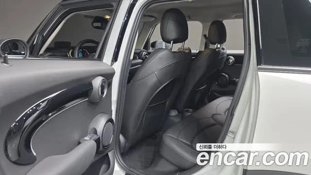 2023 Mini Cooper 5Door Classic Sold VIN WMW41DK04P2U17085 – odometer reading 2023 Mini Cooper 5Door Classic Sold VIN WMW41DK04P2U17085 – odometer reading