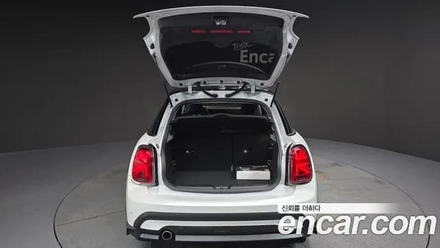 2023 Mini Cooper 5Door Classic Sold VIN WMW41DK04P2U17085 – photo 17 2023 Mini Cooper 5Door Classic Sold VIN WMW41DK04P2U17085 – photo 17