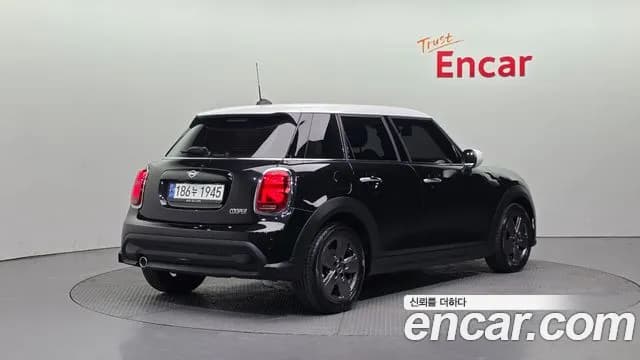 2023 Mini Cooper 5Door Classic Sold VIN WMW41DK05P2T71248 – photo 17 2023 Mini Cooper 5Door Classic Sold VIN WMW41DK05P2T71248 – photo 17
