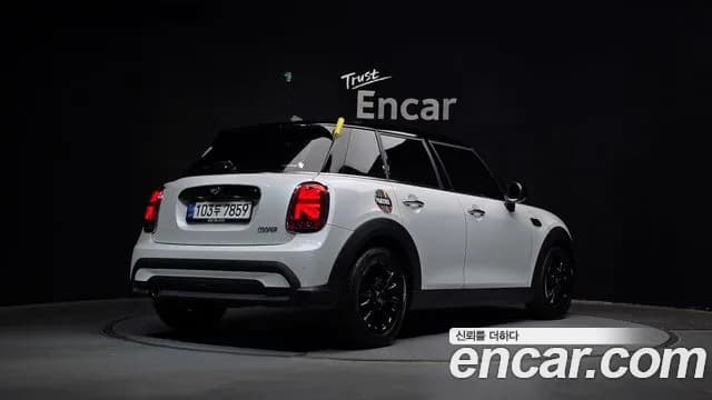 2024 Mini Cooper 5Door Classic Sold VIN WMW41DK05R2V32023 – photo 26 2024 Mini Cooper 5Door Classic Sold VIN WMW41DK05R2V32023 – photo 26