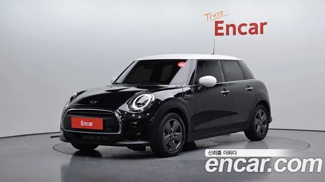2023 Mini Cooper 5Door Classic Sold VIN WMW41DK07P2T71185 – front exterior 2023 Mini Cooper 5Door Classic Sold VIN WMW41DK07P2T71185 – front exterior