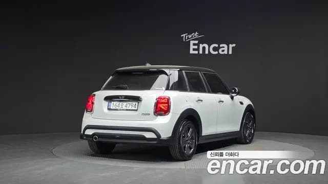 2023 Mini Cooper 5Door Classic Sold VIN WMW41DK07P2U24239 – front exterior 2023 Mini Cooper 5Door Classic Sold VIN WMW41DK07P2U24239 – front exterior