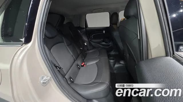 2024 Mini Cooper 5Door Classic Sold VIN WMW41DK07R2U78966 – rear exterior 2024 Mini Cooper 5Door Classic Sold VIN WMW41DK07R2U78966 – rear exterior