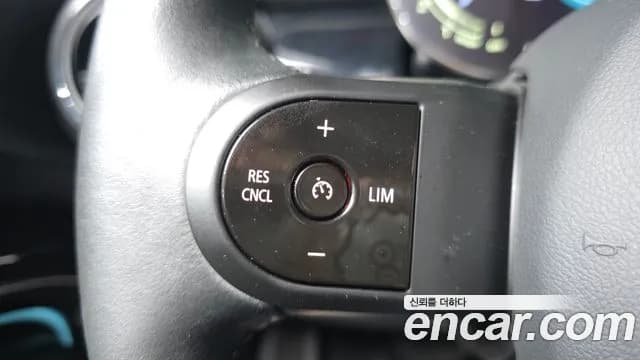 2024 Mini Cooper 5Door Classic Sold VIN WMW41DK07R2U78966 – interior seats 2024 Mini Cooper 5Door Classic Sold VIN WMW41DK07R2U78966 – interior seats
