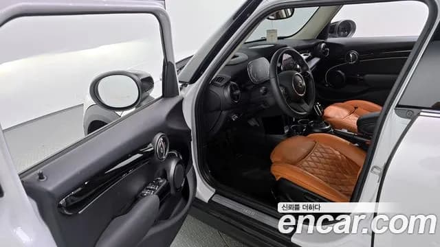 2024 Mini Cooper 5Door Classic Sold VIN WMW41DK07R2V49552 – photo 11 2024 Mini Cooper 5Door Classic Sold VIN WMW41DK07R2V49552 – photo 11