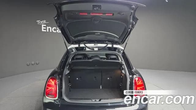 2023 Mini Cooper 5Door Classic Sold VIN WMW41DK09P2U07040 – rear exterior 2023 Mini Cooper 5Door Classic Sold VIN WMW41DK09P2U07040 – rear exterior