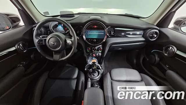 2023 Mini Cooper 5Door Classic Sold VIN WMW41DK09P2U16188 – dashboard 2023 Mini Cooper 5Door Classic Sold VIN WMW41DK09P2U16188 – dashboard