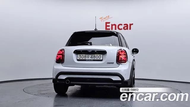 2023 Mini Cooper 5Door Classic Sold VIN WMW41DK09P2U16188 – photo 18 2023 Mini Cooper 5Door Classic Sold VIN WMW41DK09P2U16188 – photo 18
