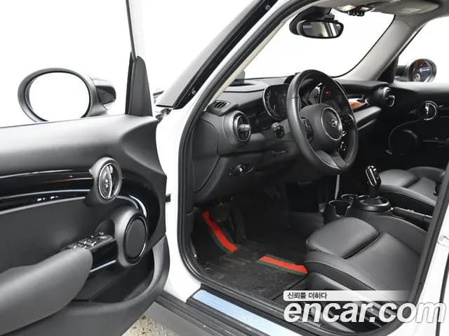 2023 Mini Cooper 5Door Classic Sold VIN WMW41DK09P2U25666 – photo 14 2023 Mini Cooper 5Door Classic Sold VIN WMW41DK09P2U25666 – photo 14