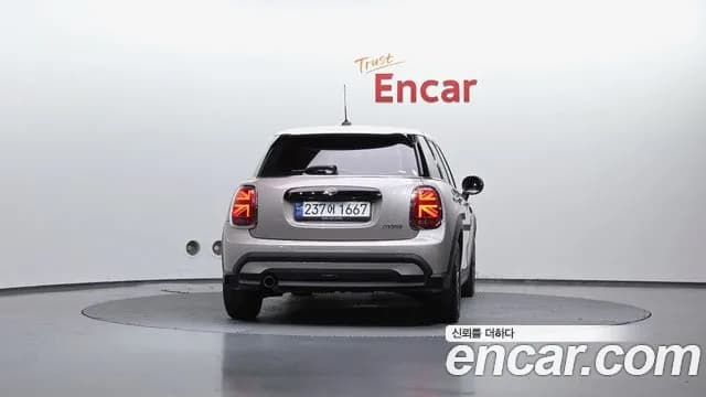 2024 Mini Cooper 5Door Classic Sold VIN WMW41DK09R2V41825 – photo 13 2024 Mini Cooper 5Door Classic Sold VIN WMW41DK09R2V41825 – photo 13