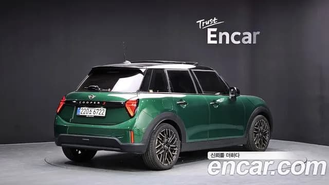2025 Mini Cooper S 4th Gen 5 Door Favoured Sold VIN WMW51GD04S2W61668 – side profile 2025 Mini Cooper S 4th Gen 5 Door Favoured Sold VIN WMW51GD04S2W61668 – side profile