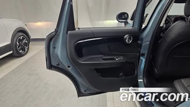 2021 Mini Cooper D Countryman ALL4 HIGH Sold VIN WMW61BT09M3N07608 – engine bay 2021 Mini Cooper D Countryman ALL4 HIGH Sold VIN WMW61BT09M3N07608 – engine bay