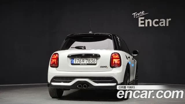 2024 Mini Cooper S 5Door Classic Sold VIN WMW61DK00R2V46761 – rear exterior 2024 Mini Cooper S 5Door Classic Sold VIN WMW61DK00R2V46761 – rear exterior
