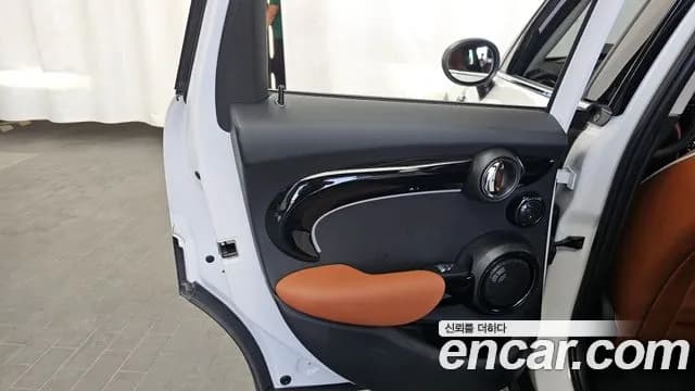 2024 Mini Cooper S 5Door Classic Sold VIN WMW61DK00R2V46761 – dashboard 2024 Mini Cooper S 5Door Classic Sold VIN WMW61DK00R2V46761 – dashboard