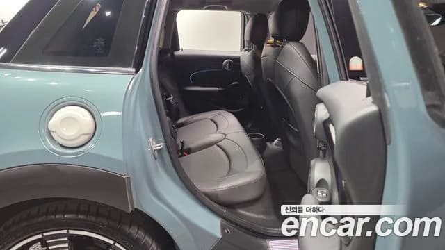 2023 Mini Cooper S 5Door Multitione Edition Sold VIN WMW61DK04P2T53848 – photo 15 2023 Mini Cooper S 5Door Multitione Edition Sold VIN WMW61DK04P2T53848 – photo 15