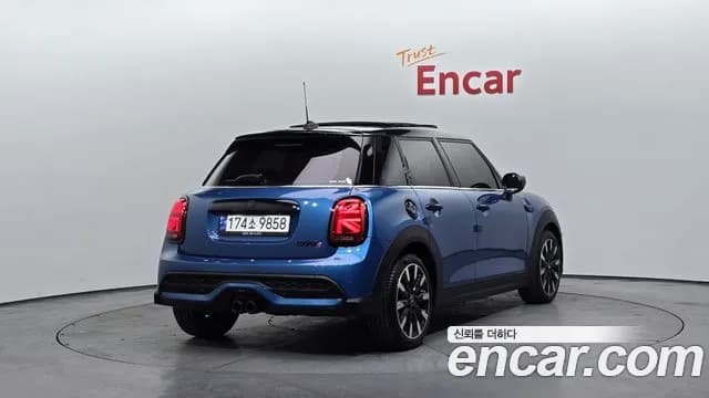 2023 Mini Cooper S 5Door Classic Sold VIN WMW61DK04P2T99860 – photo 16 2023 Mini Cooper S 5Door Classic Sold VIN WMW61DK04P2T99860 – photo 16