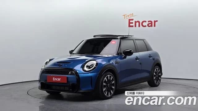 2023 Mini Cooper S 5Door Classic Sold VIN WMW61DK04P2T99860 – photo 18 2023 Mini Cooper S 5Door Classic Sold VIN WMW61DK04P2T99860 – photo 18