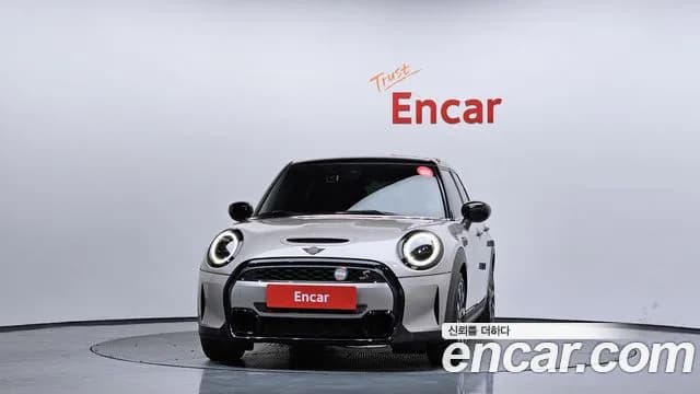 2022 Mini Cooper S 5Door Classic Launch Pack Sold VIN WMW61DK05N2R18038 – odometer reading 2022 Mini Cooper S 5Door Classic Launch Pack Sold VIN WMW61DK05N2R18038 – odometer reading