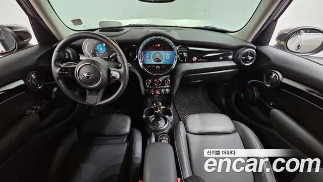 2022 Mini Cooper S 5Door Classic Launch Pack Sold VIN WMW61DK05N2R18038 – photo 24 2022 Mini Cooper S 5Door Classic Launch Pack Sold VIN WMW61DK05N2R18038 – photo 24