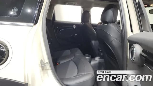 2022 Mini Cooper S 5Door Classic Sold VIN WMW61DK08N2S01052 – photo 18 2022 Mini Cooper S 5Door Classic Sold VIN WMW61DK08N2S01052 – photo 18
